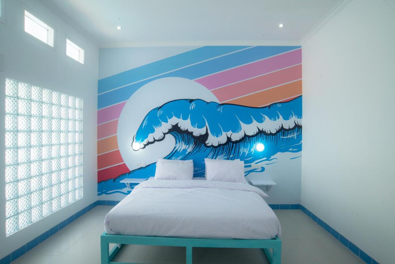 Mad Monkey Kuta Lombok Hostel Ngoại thất bức ảnh