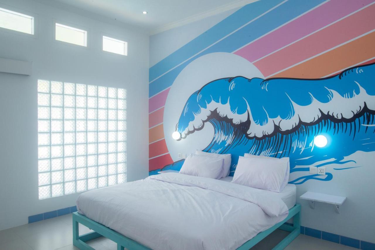 Mad Monkey Kuta Lombok Hostel Ngoại thất bức ảnh