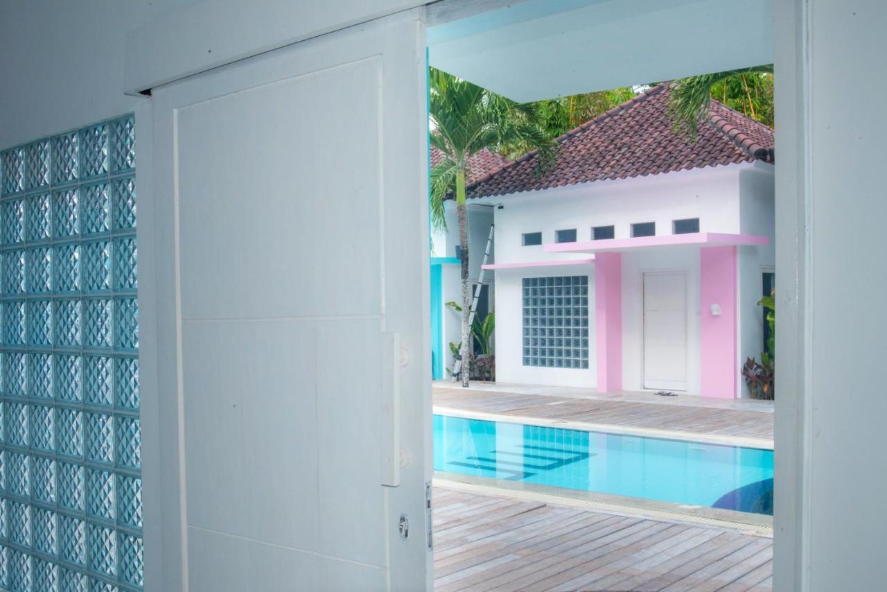 Mad Monkey Kuta Lombok Hostel Ngoại thất bức ảnh