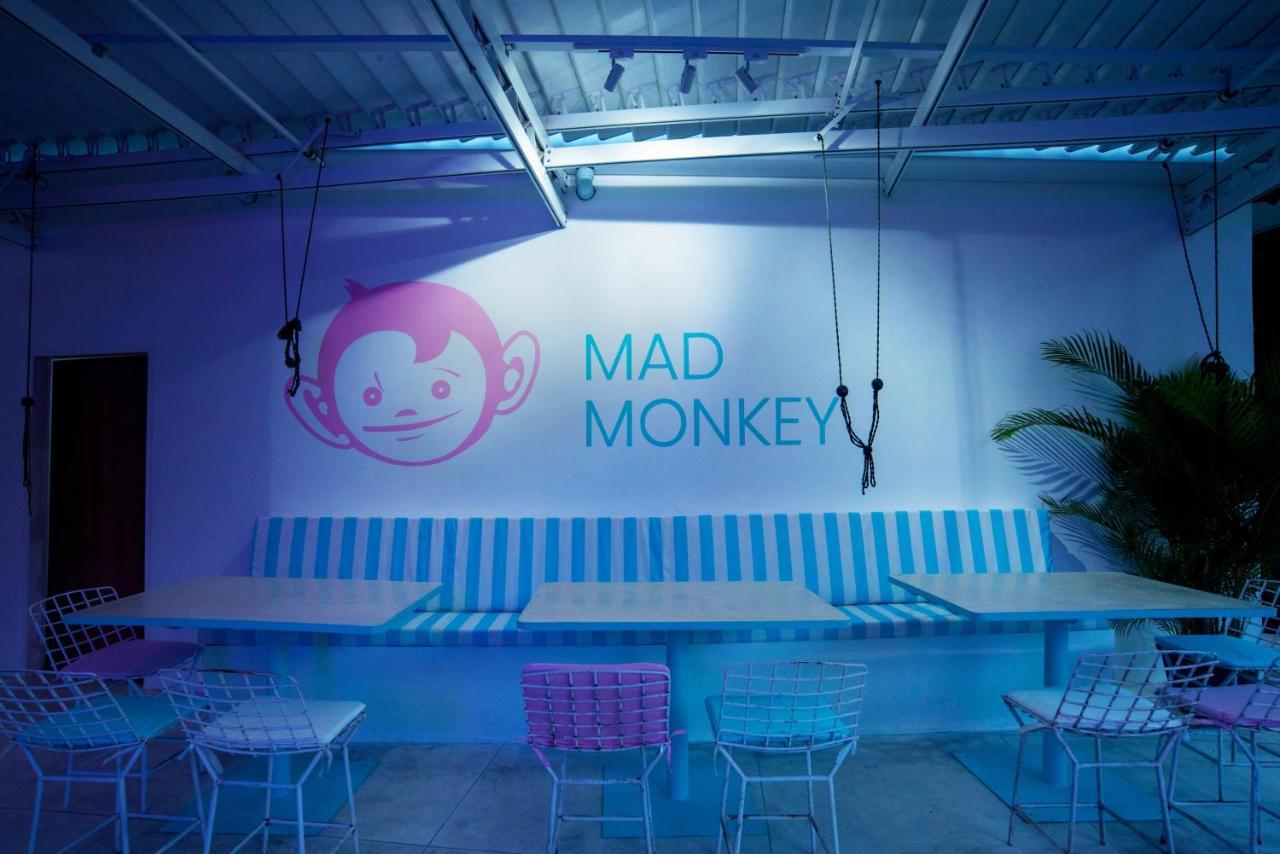 Mad Monkey Kuta Lombok Hostel Ngoại thất bức ảnh