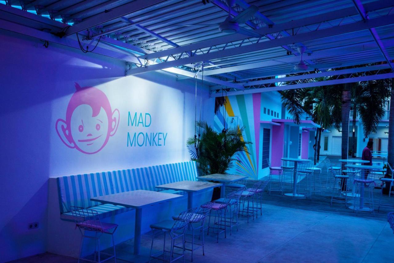 Mad Monkey Kuta Lombok Hostel Ngoại thất bức ảnh