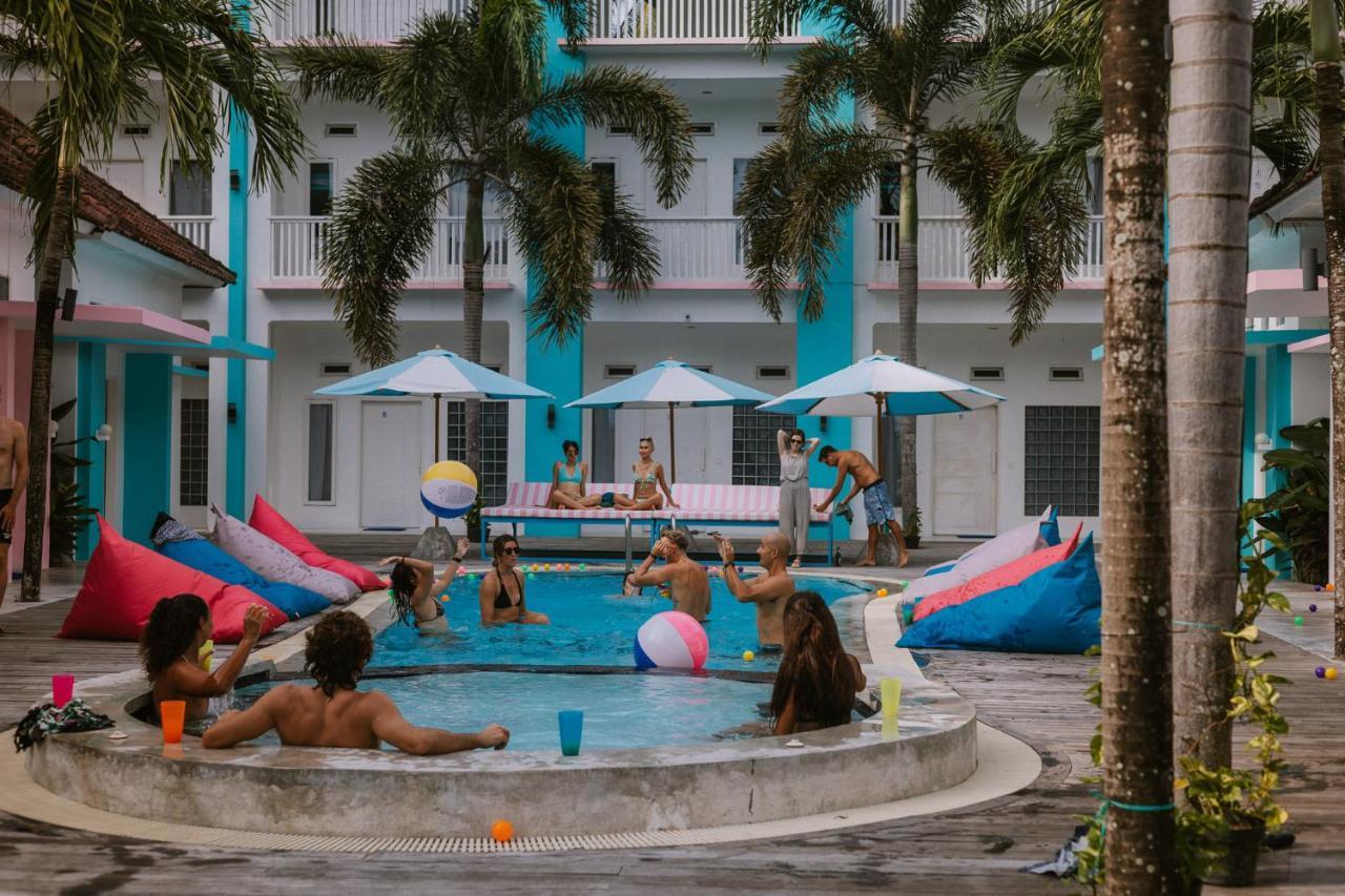 Mad Monkey Kuta Lombok Hostel Ngoại thất bức ảnh